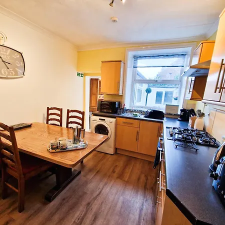 Hartwood - 33 Longwestgate