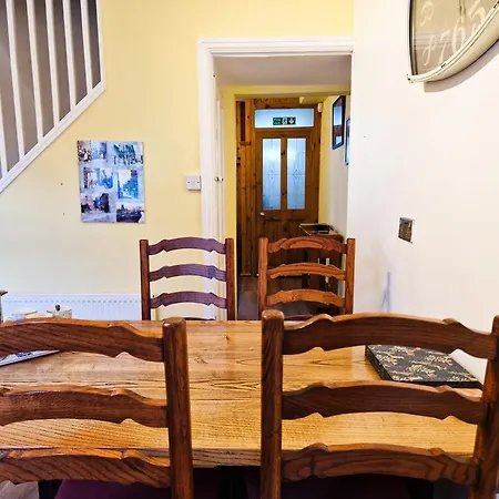 Hartwood - 33 Longwestgate *