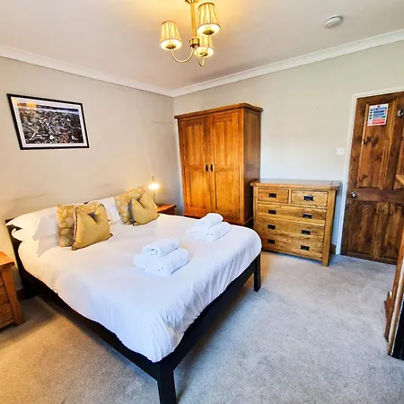 Hartwood - 33 Longwestgate *