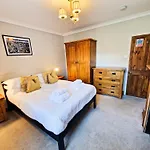 Hartwood - 33 Longwestgate *