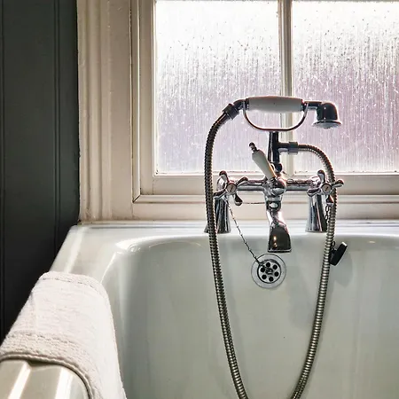 Hartwood - 33 Longwestgate