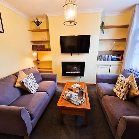 Hartwood - 33 Longwestgate *