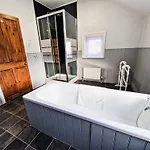 Hartwood - 33 Longwestgate *